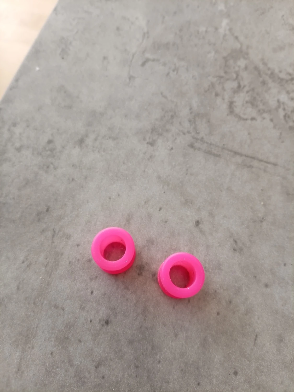 Rosa silikonplugs till töjda öron - 2