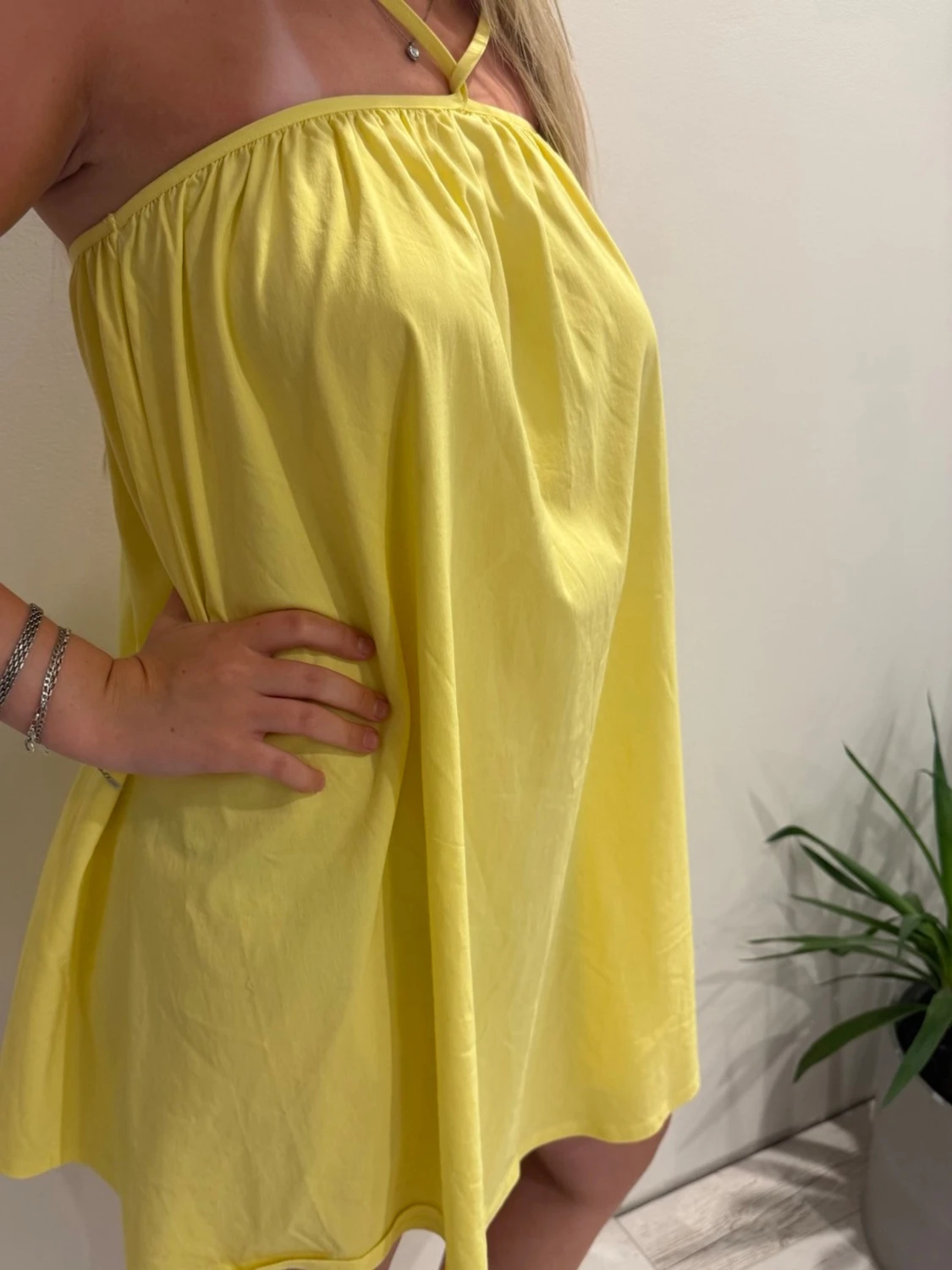 Gul kortklänning 💛💛 - 1