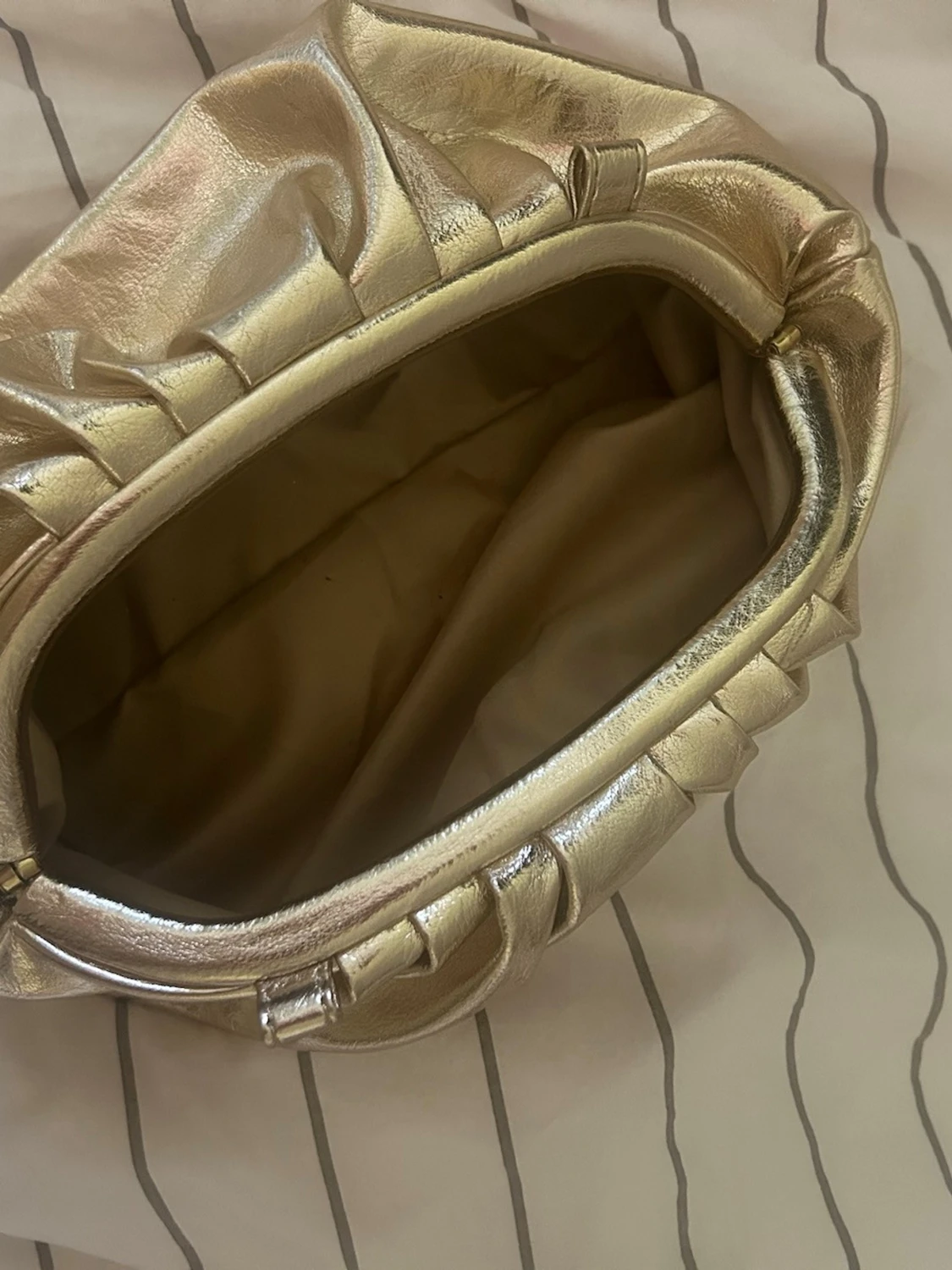 Guldig clutch - 1