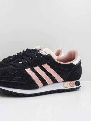Adidas LA Trainer Black Pink (W) - EU 36 - Gott skick - Ingen Låda. Kommer på Sneakershyllans Plick Live den 2 Juli