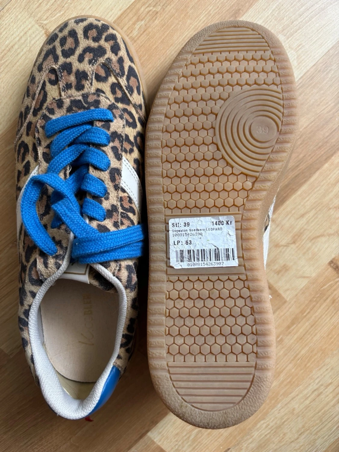 Sneakers - 1