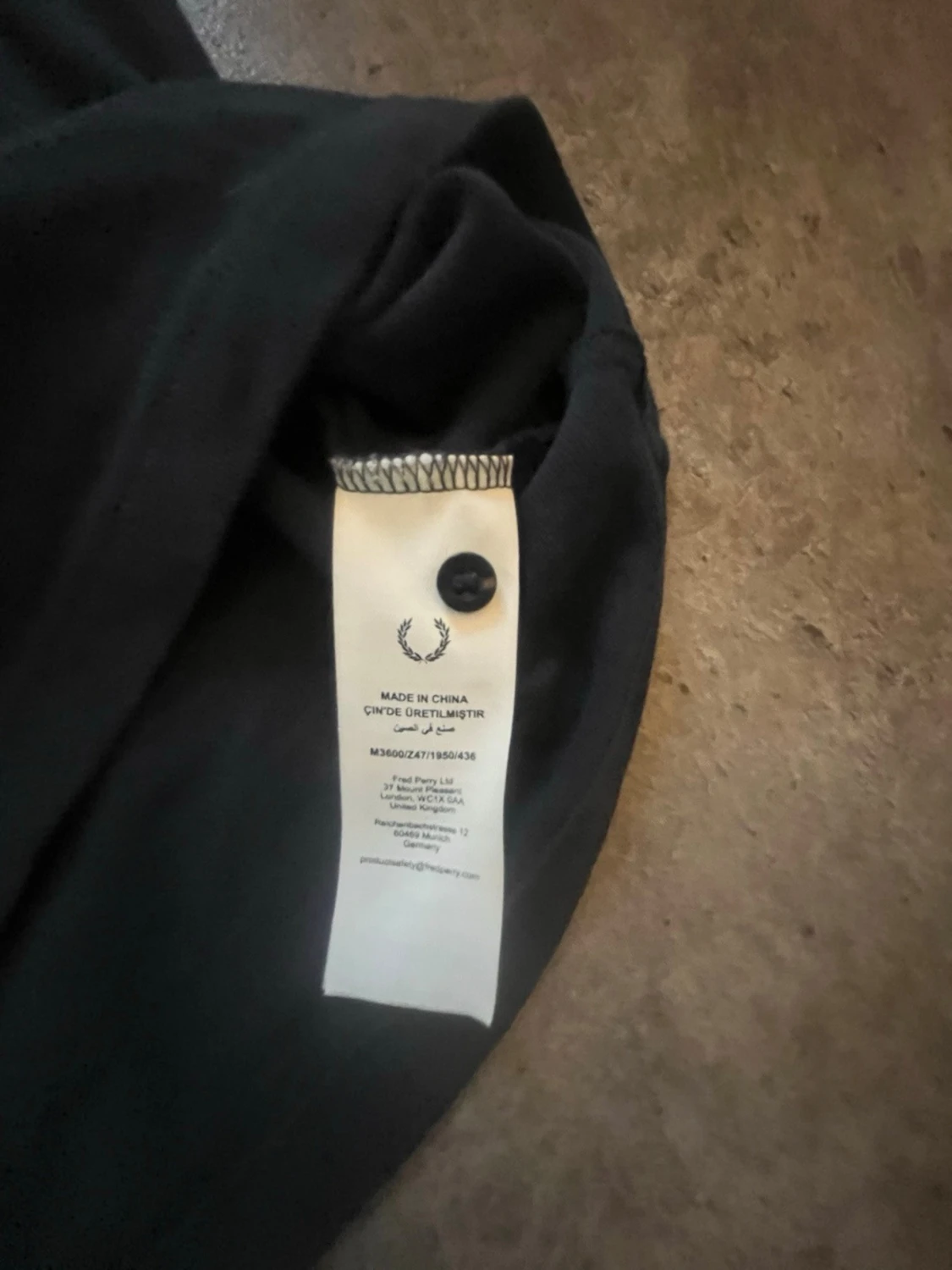 Marinblå piké från Fred Perry - 3