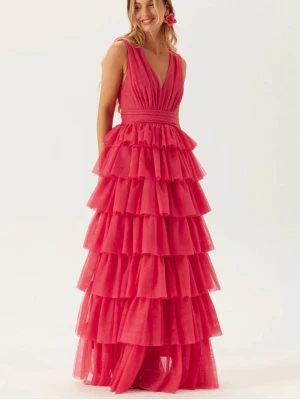 BAL KLÄNNING - Säljer min jätte fina balklänning fårn bubble room! Helt ny och oanvänd! Perfekt till våren! Den har lappen kvar!