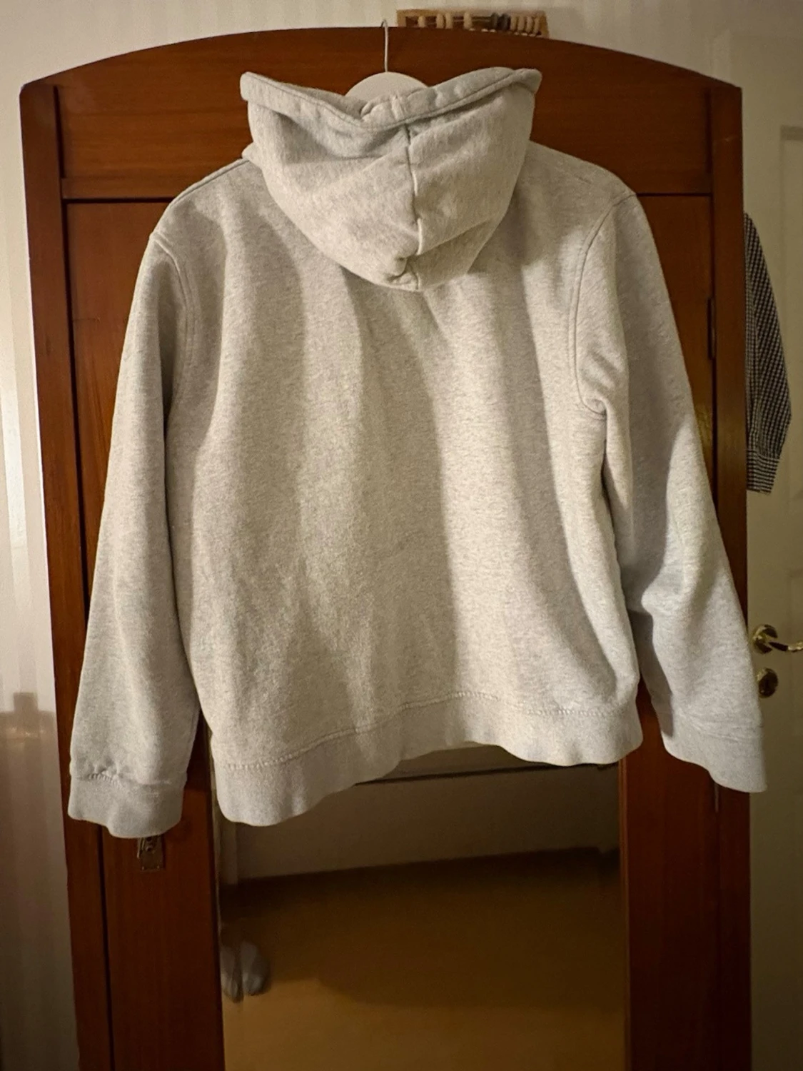 Ljusgrå zip hoodie från Lexington - 1