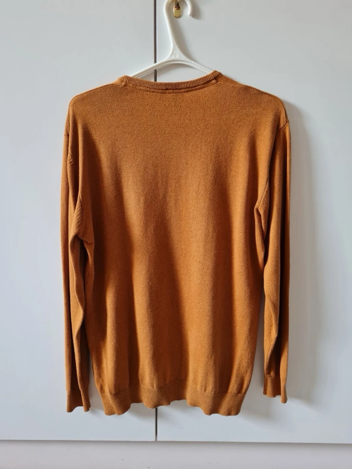 V-ringad tröja från SMOG (New Yorker) strl M - 1