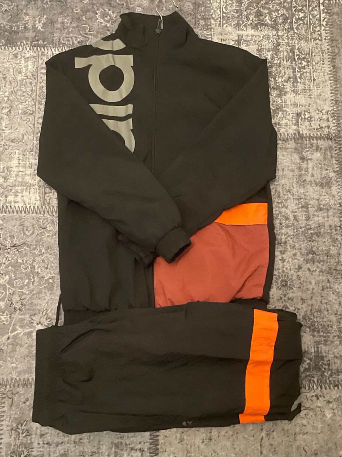 Svart Adidas träningsset med färgblock - 1