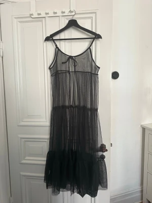 tyllklänning  - never worn (only inside for pictures) i bought it in tokyo but i cut off the tag because it was white and very visible through the dress haha, but i dont remember the brand:(  im about 160/161 cm