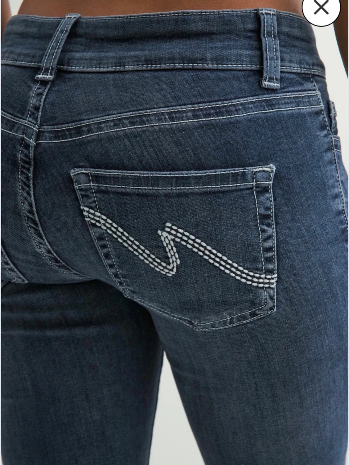 Mörkblå low waist bootcut jeans från Nelly  - 3