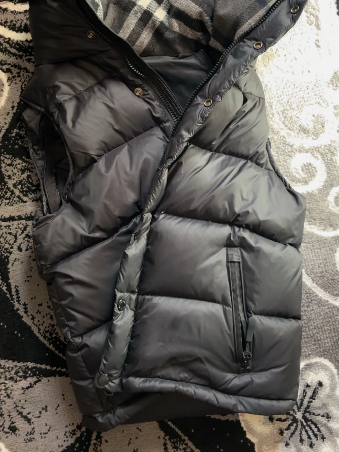 Svart burberry väst  - 3
