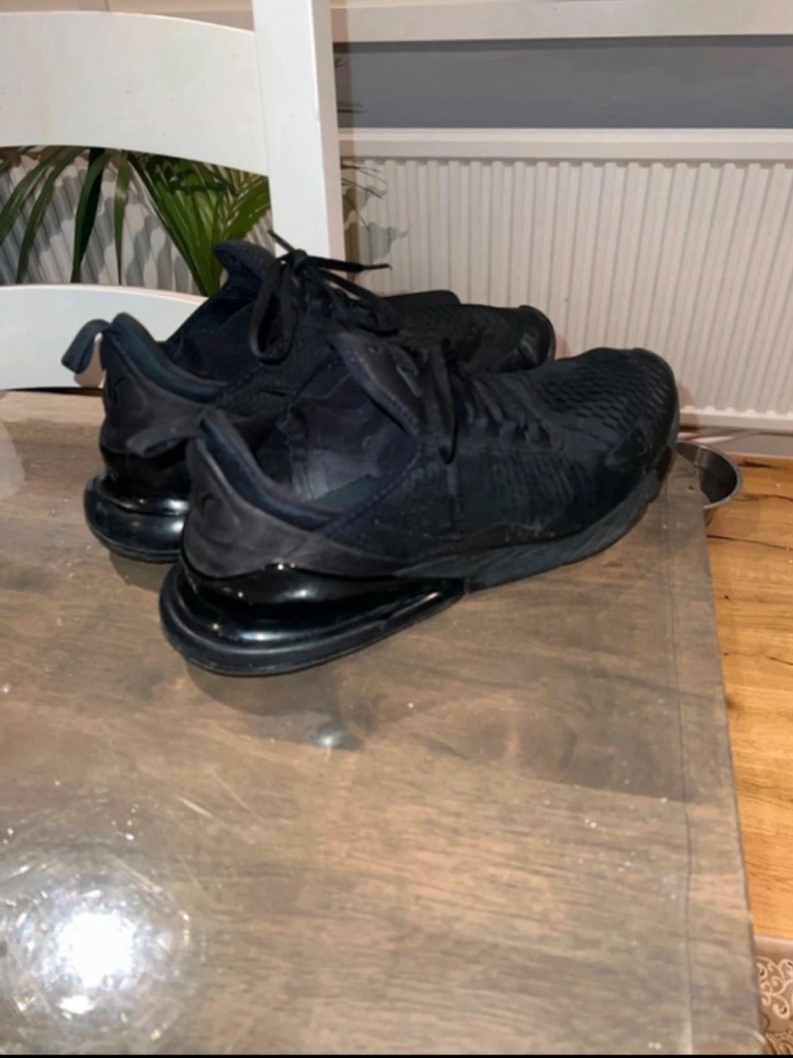Svarta Nike Air Max 720 sneakers - 1