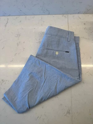 Ljusblåa shorts från Ralph lauren  - Säljer ett par ljusblåa shorts från polo Ralph lauren Tillverkade i mjuk bomull, .