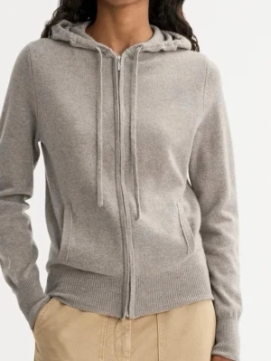 Soft goat!  - Soft goat zip up hoodie i färgen Grå 🥰 kan skicka fler bilder om så önskas, superfint skick och säljer då den ej passar mig längre 