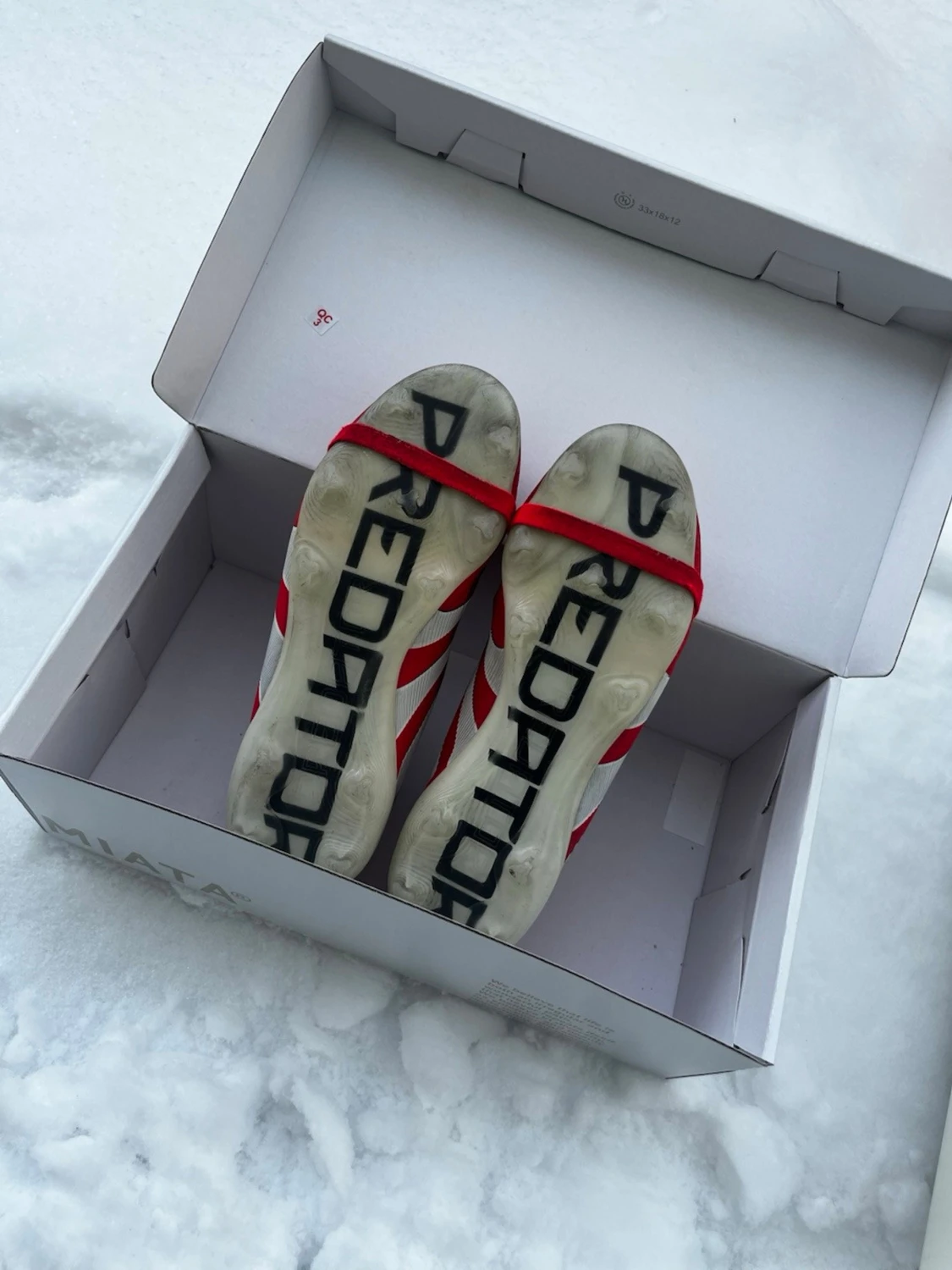 Adidas Predator röd/vit fotbollssko för junior - 1