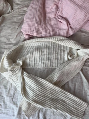 Kofta - Vit kort kofta 