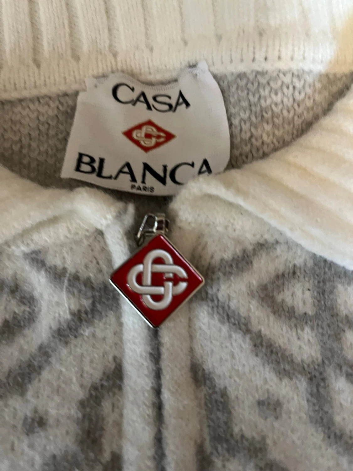 Vit och grå mönstrad kofta från CASA BLANCA - 3