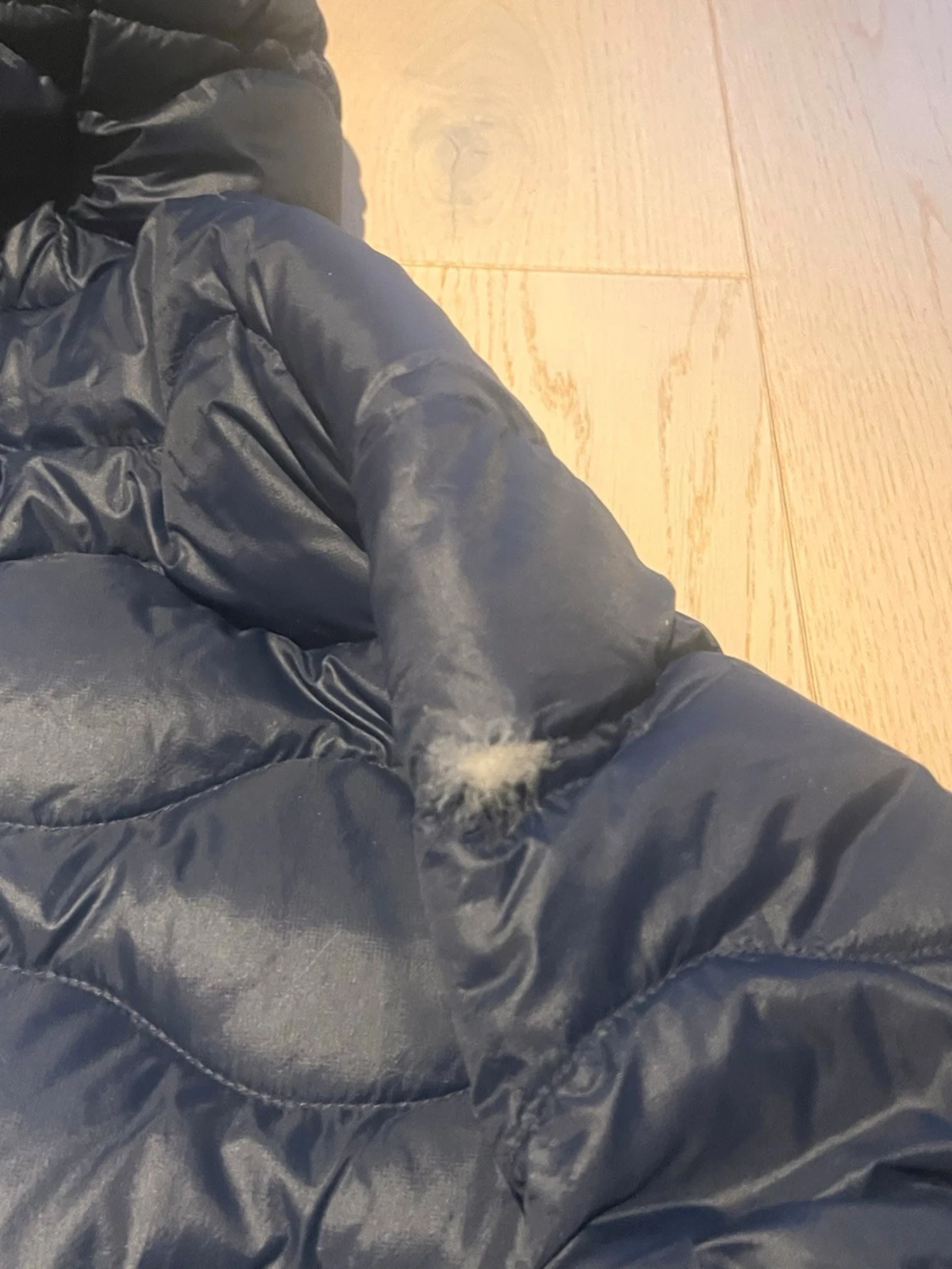 Svart dunjacka från Peak Performance - 2