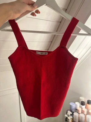 Röd topp mango  - Oanvänd jättefin säljs inte längre 