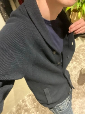 Fet cardigan - Säljer en skön o fet cardigan. Pris kan diskuteras hör av er vid funderingar