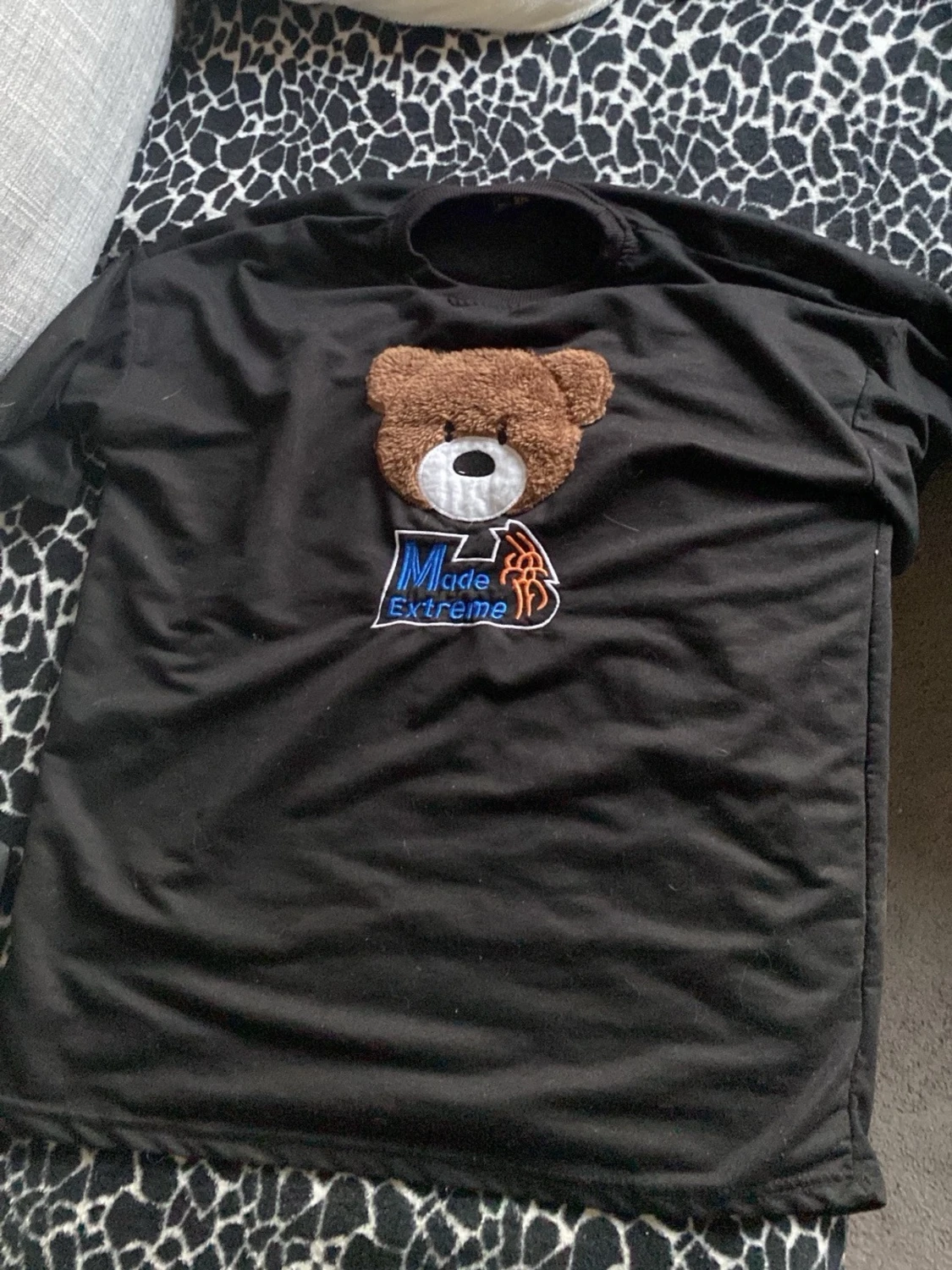 Svart t-shirt med nalle från Made Extreme