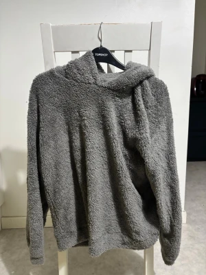 Hoodie med öron - Söt gosig hoodie med öron! 