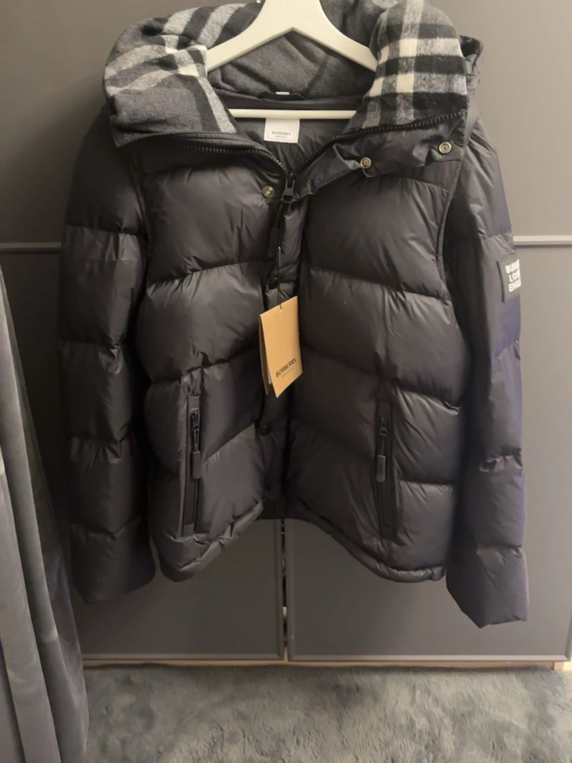 Burberry puffer jacka 