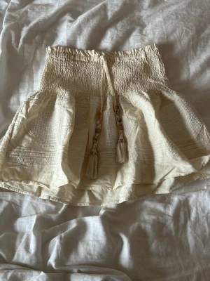 Drömmigaste kjolen/toppen! - En söt kjol som kan användas som topp! Pris kan diskuteras💕 super fint skick💕