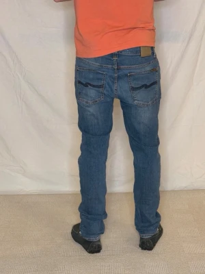 Nudie Jeans Grim Tim - Storlek: 33/34 Modell: Grim Tim. Väldigt bra skick