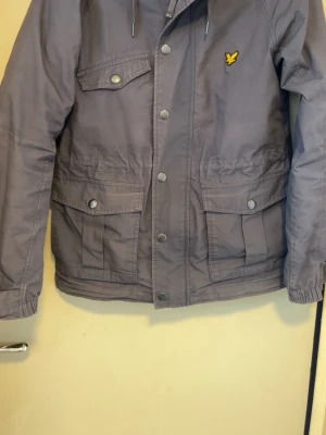 Jacka grisch - Bra skick 