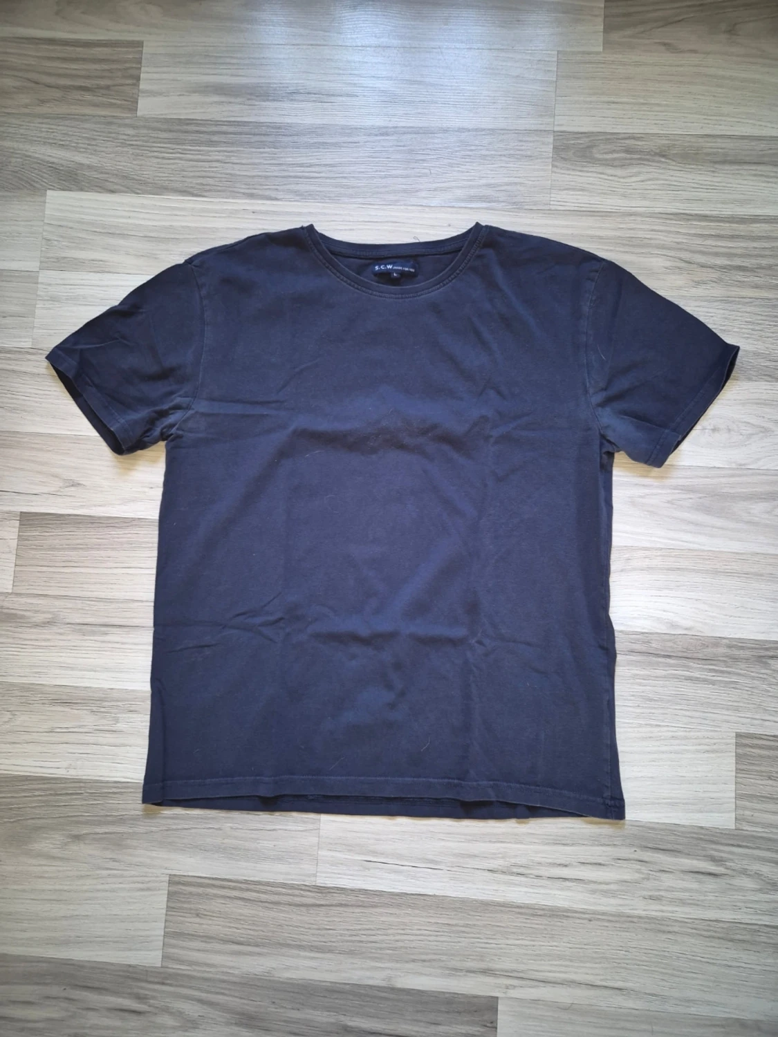 Marinblå basic t-shirt i bomull