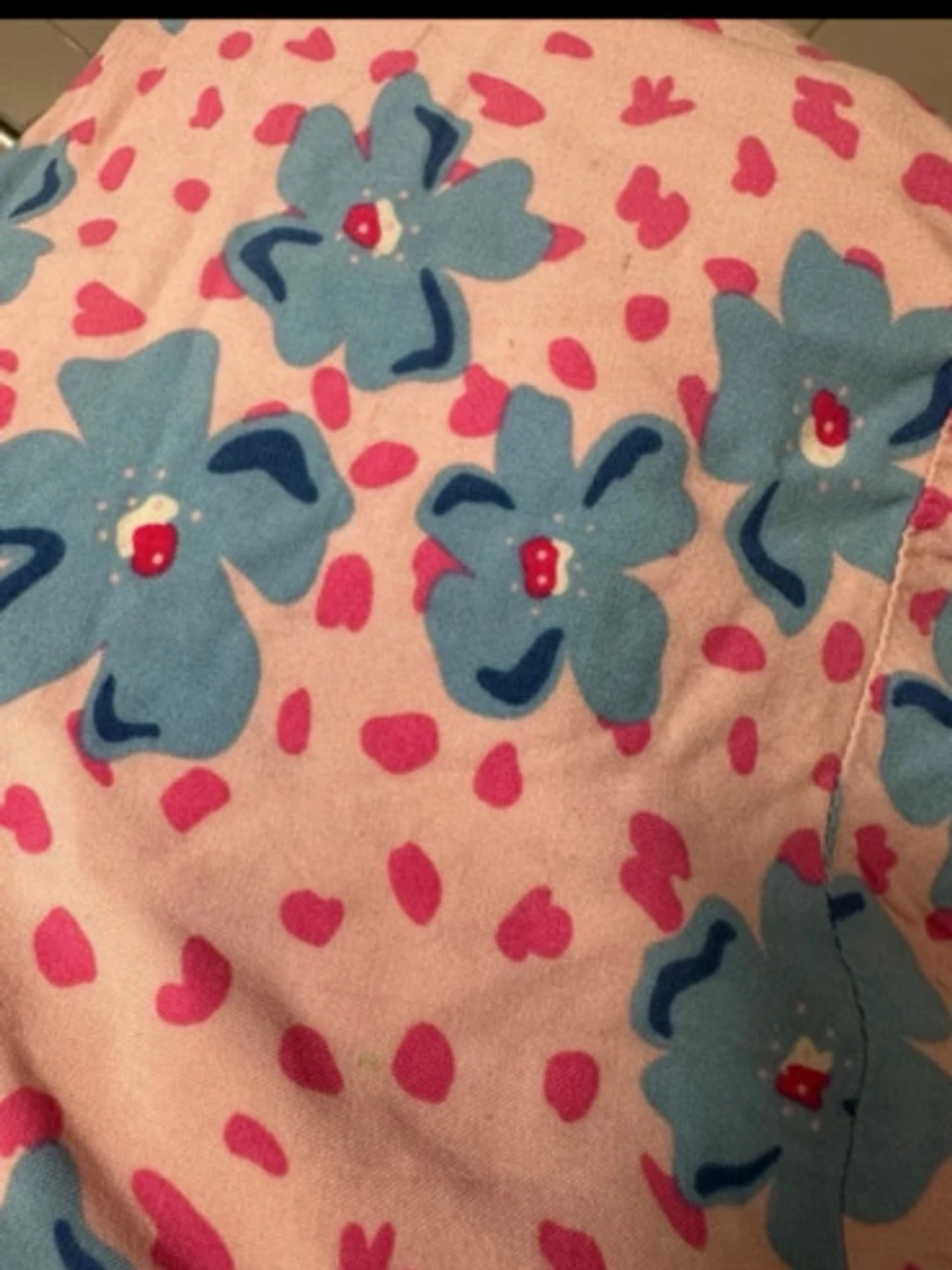 Rosa klänning med blå blommor - 1