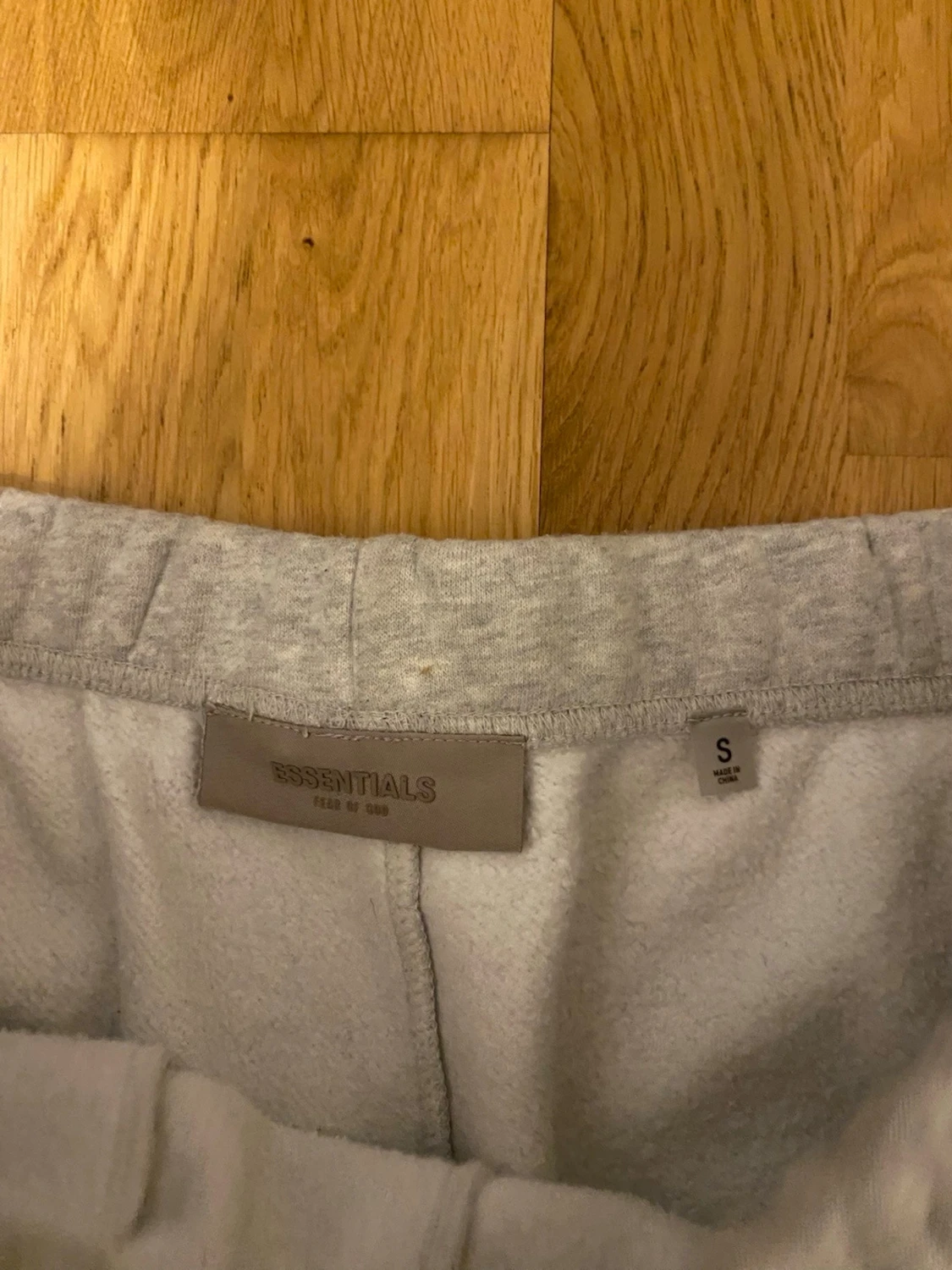 Grå Essentials Fear of God shorts - 3