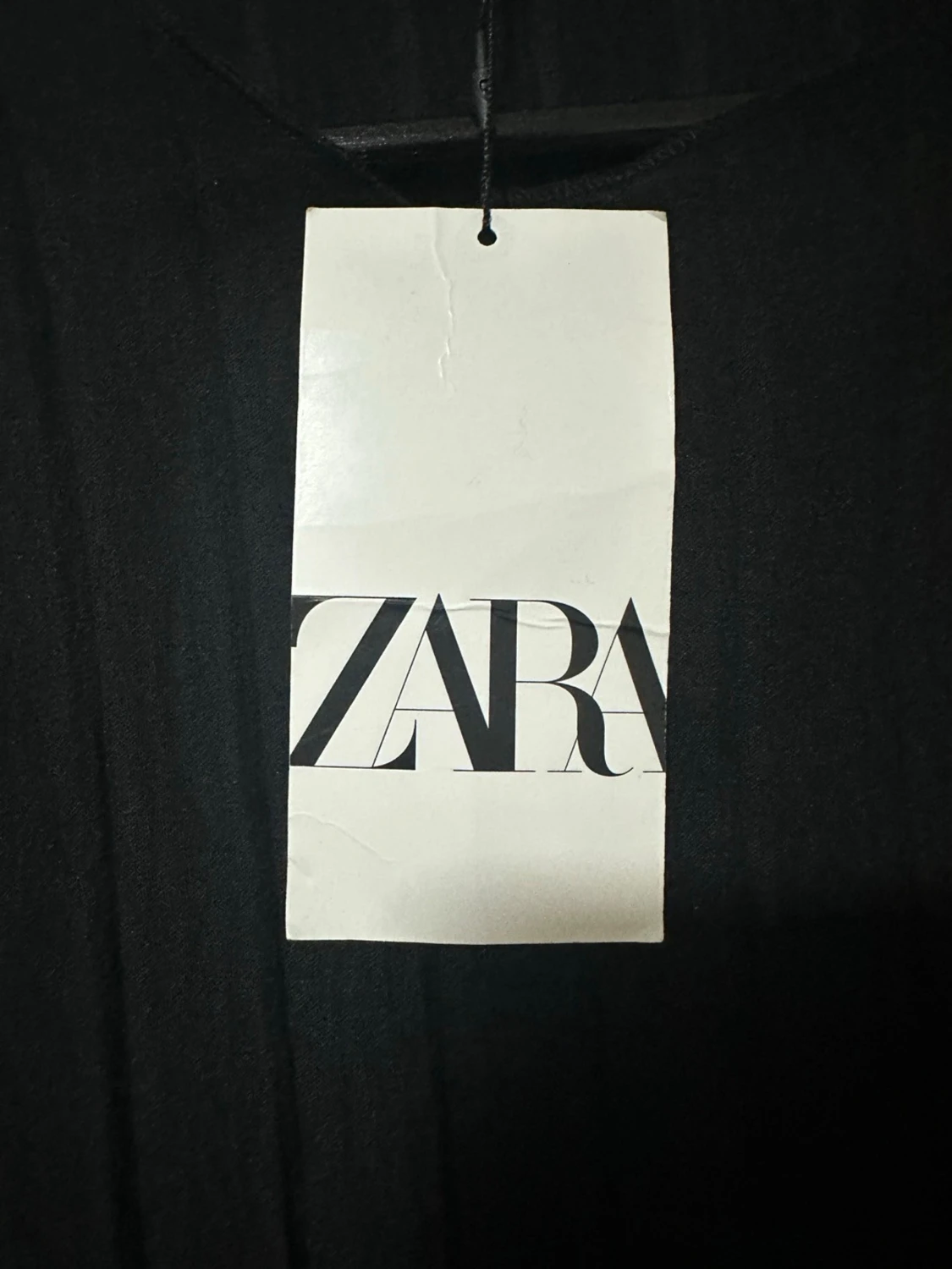 Svart plisserad blus från Zara - 2