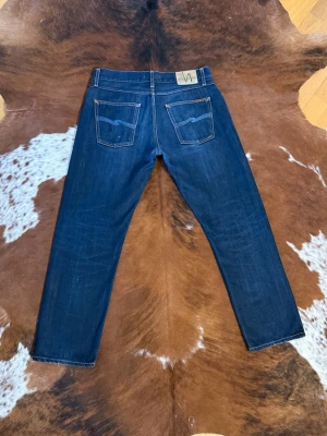 Selvage nudie SharpBengt - Tjena! Säljer dessa riktigt snygga selvage nudies ifrån tidigt 2010tal, fint skick, passar W33/L30, hör av dig vid funderingar!🙌