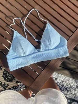 Bikini topp - Säljer min bikini topp för den inte passar längre!!💗 Postar samma dag köp genomförs!
