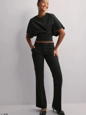 Svarta kostymbyxor - Svarta kostymbyxor från Nelly🩷