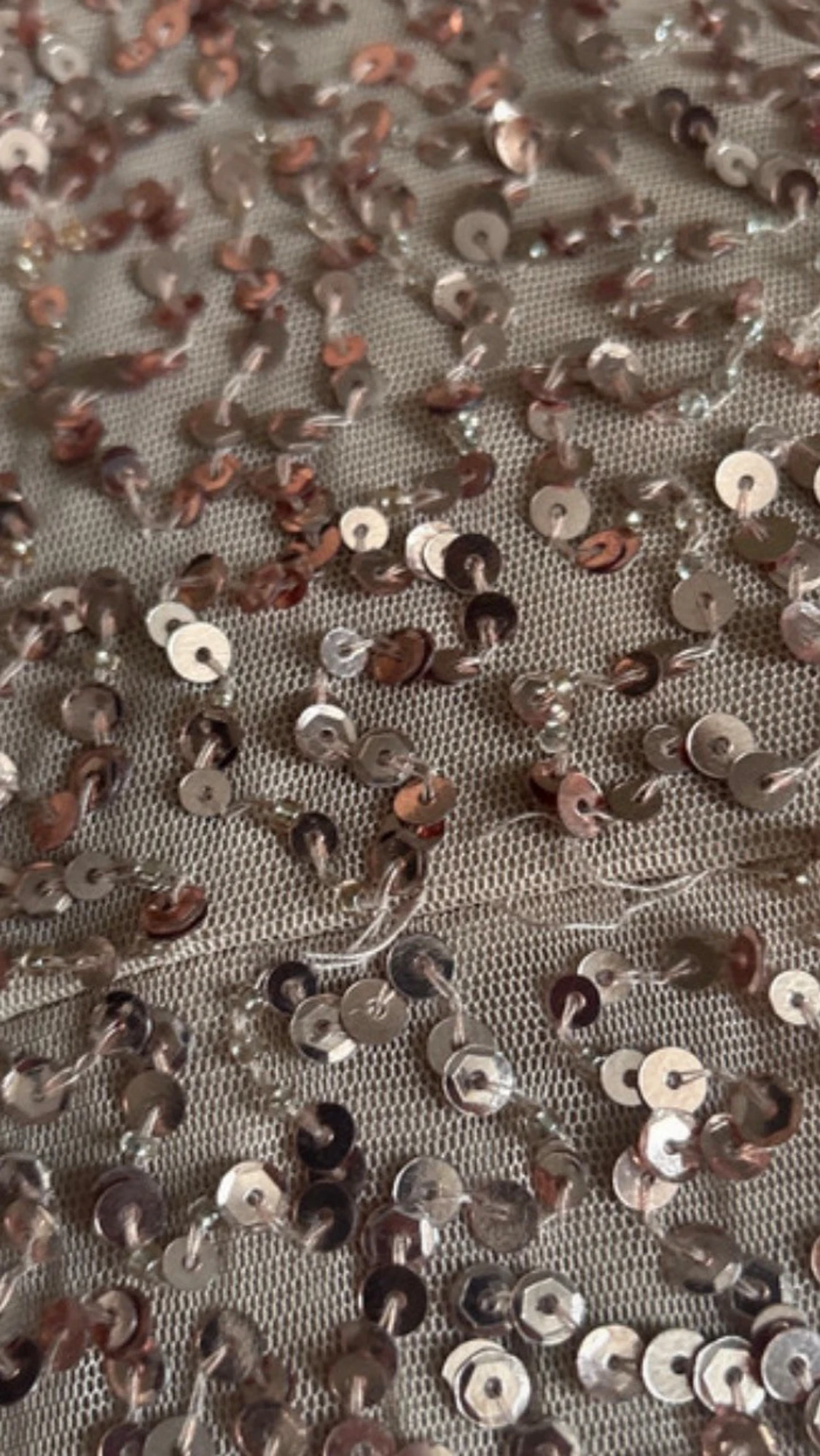 Glittrig klänning  - 3