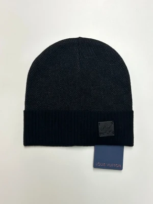 Lv Mössa - Helt ny aldrig använd. Storlek: One Size. Snabb frakt