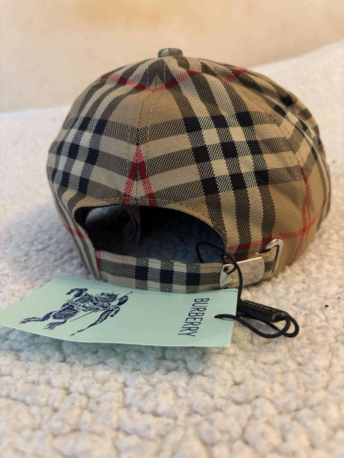 Burberry cap - 3