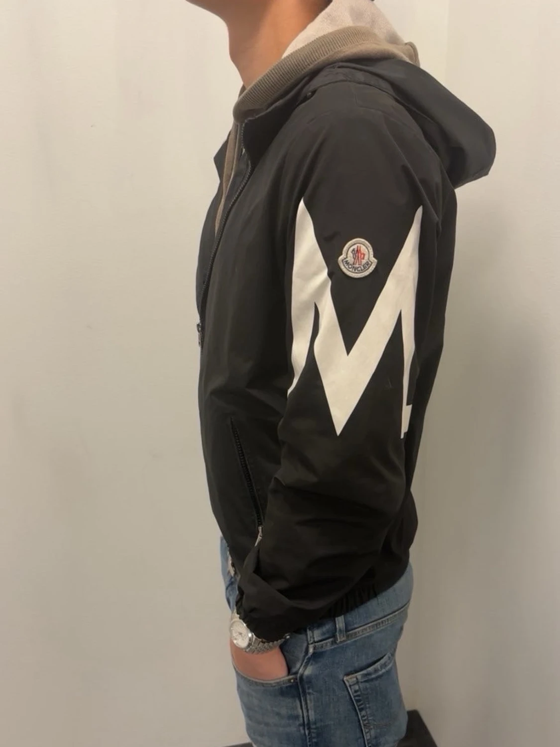Svart Moncler vindjacka med huva - 1