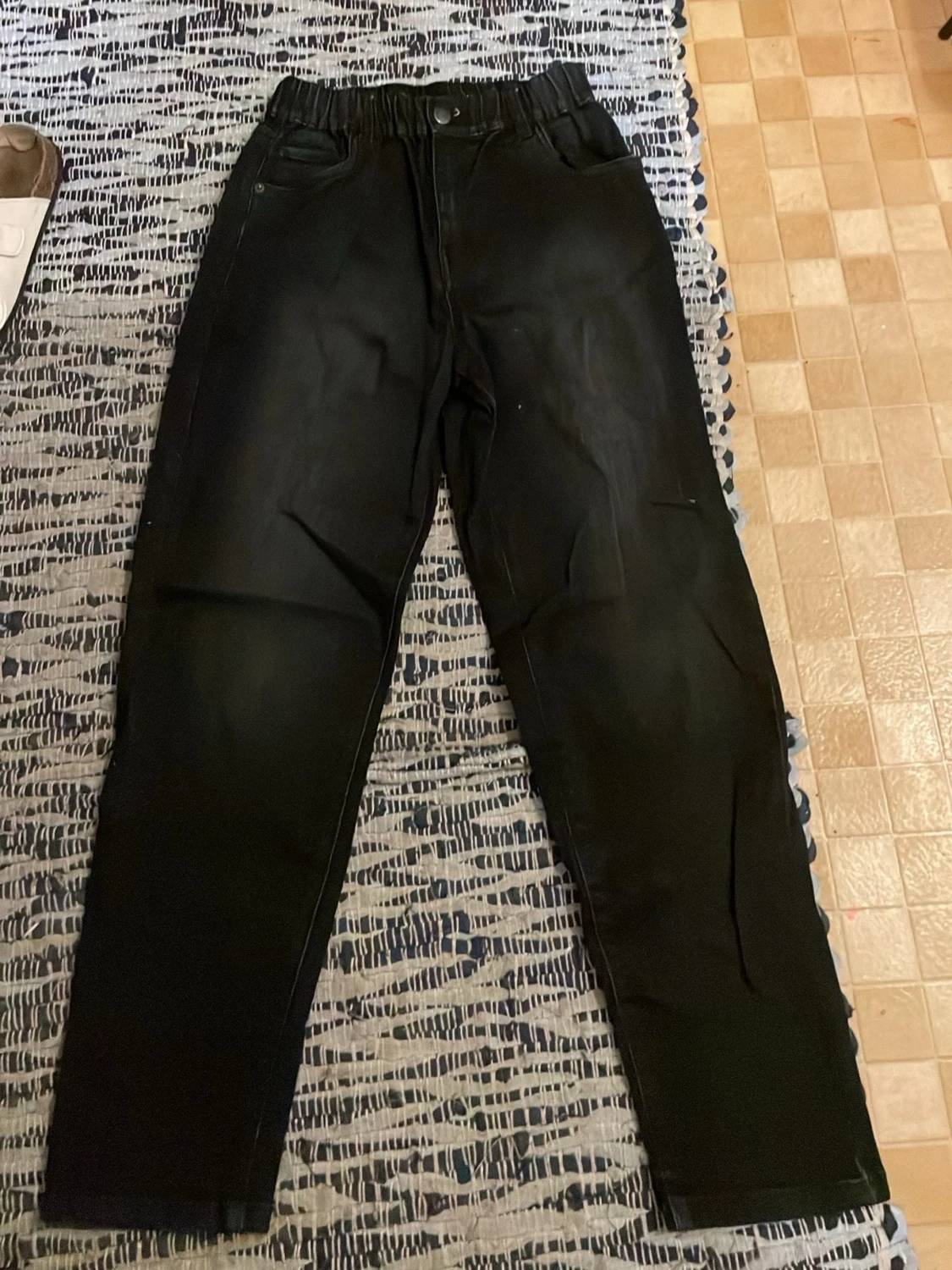 Svarta baggy & lite raka jeans med resårmidja - 4