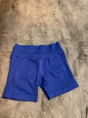 Shorts från Relode Aura - Mörkblåa shorts från Relode Aura, storlek S. Helt nya och oanvända 