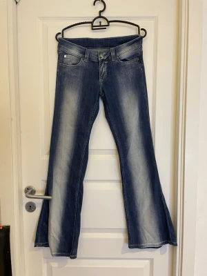 Low waist jeans - Weekday cheap monday jeans