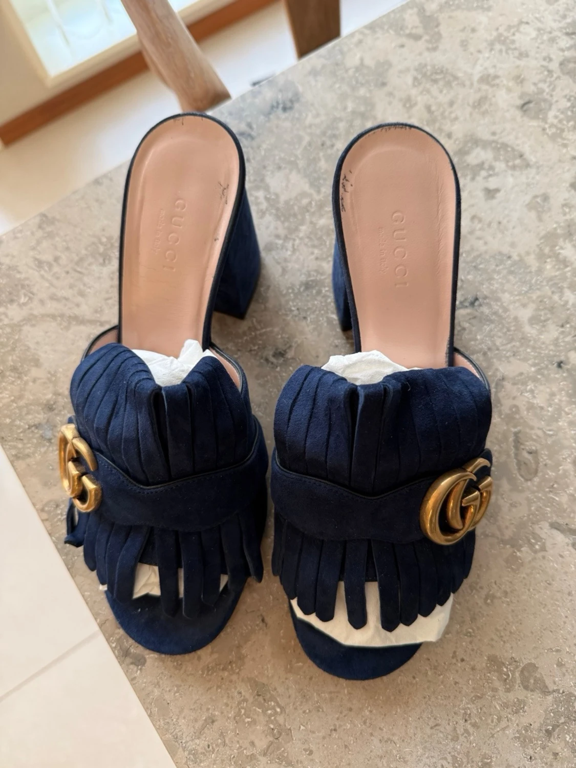 Mörkblå sammetsandaler från Gucci - 2