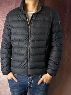 Colmar jacka - Mycket fint skick | Size S (modellen är 188 cm 75 kg) | fraktar spårbart inom 24 timmar | för att köpa klicka ”köp nu” | vid frågor eller funderingar skriv ett meddelande | följare får bättre rabatter🙌