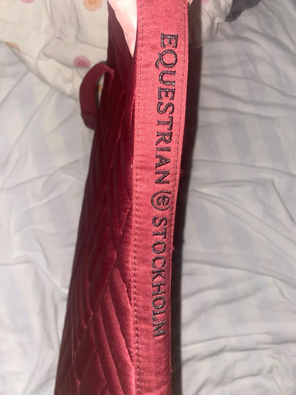 Vinrött schabrak från Equestrian Stockholm - 2