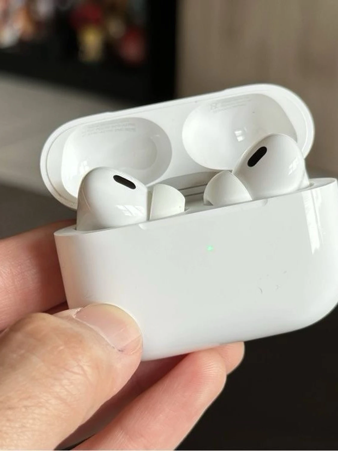 Apple AirPods Pro  - 1