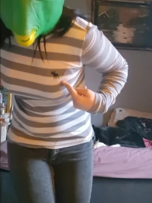 Abercrombie & fitch - Snygg långarmad tröja. Inga skavanker jag ser tydligt så mycket bra skick!! Storkek S.          Skriv för fler frågor. Säljer på vinted också!