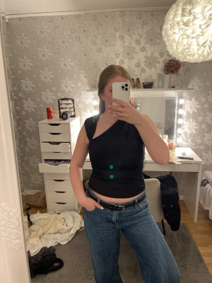 Asymmetrisk topp - Så snygg, från shein