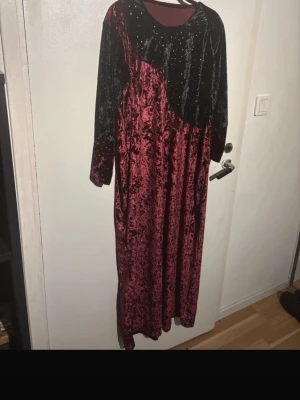 Klänning xl/l - Mycket fint 