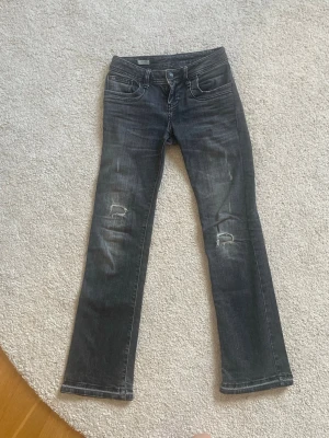 Ltb jea - Virala ltb jeans till salu! Väl använda. Storlek 27/30 men omsydda i midjan och uppsprättade i benen!